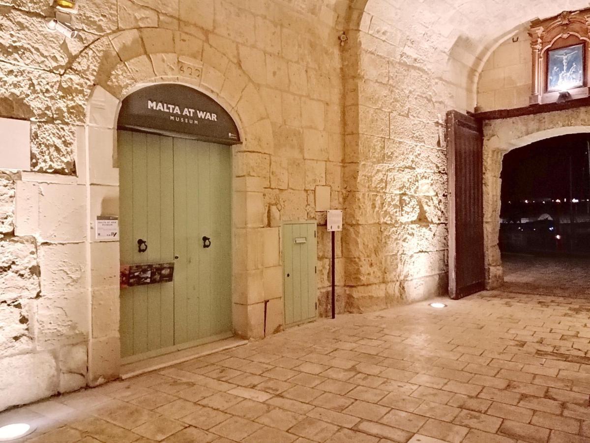 Vittoriosa' Seafront 2 Bed Highly Furnished Apartment Екстериор снимка