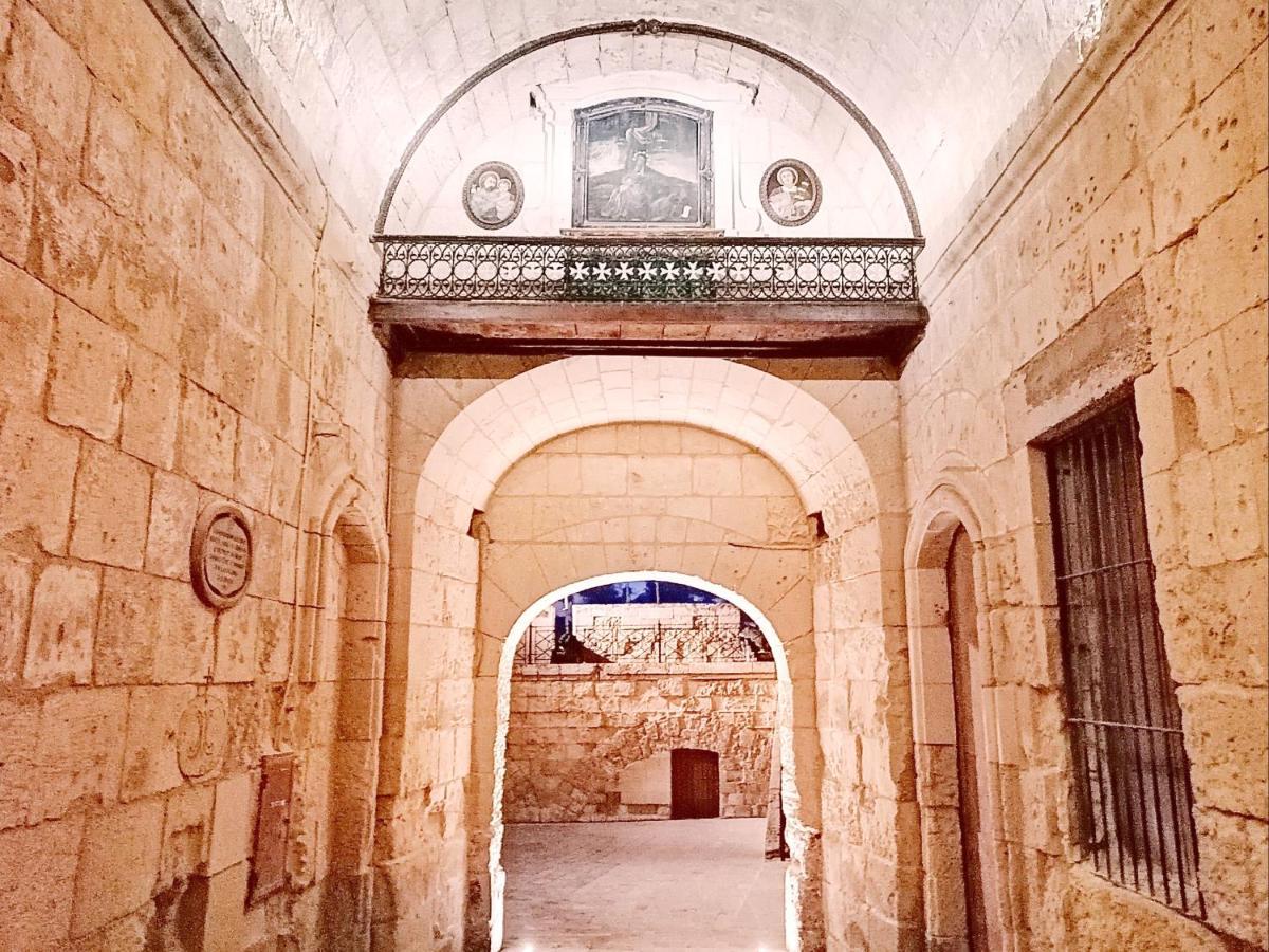 Vittoriosa' Seafront 2 Bed Highly Furnished Apartment Екстериор снимка